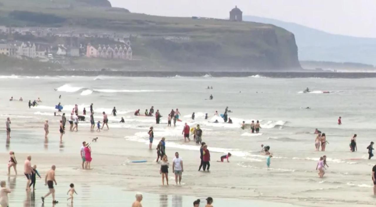 Villa Enfield Street House Behind Portstewart Promenade With Partial Sea View From Front 3 Bed Sleeps 7 Exterior foto